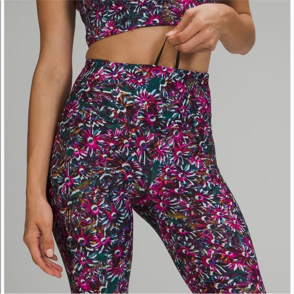 NWT Lululemon Base Pace HR Tight 28” Fleece - Picture 3 of 4